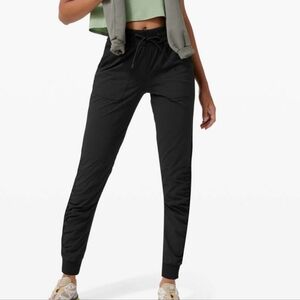 Lululemon Beyond the Studio Jogger Black Size 12
